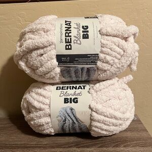 Bernat Big Blanket Yarn Sandy Cream Two Skeins Knitting DIY 51017 NWT